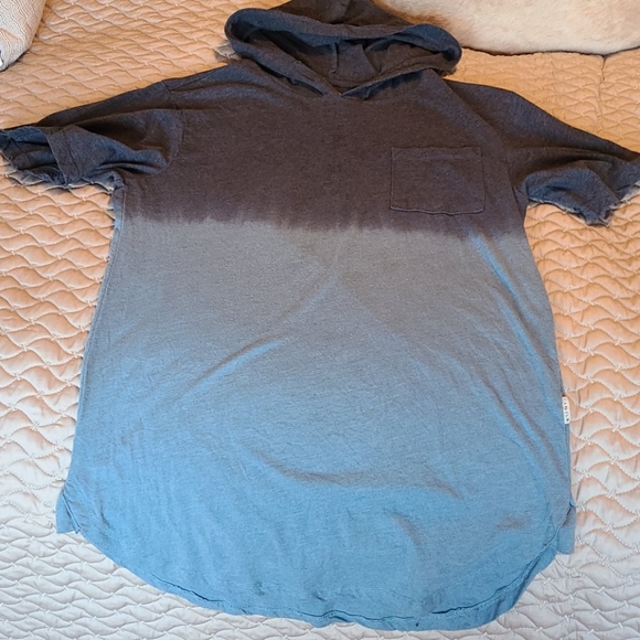 Capsule - Picture 1 of 3